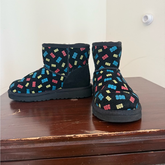 UGG Other - UGG Black Boots with Multicolor Logo Design